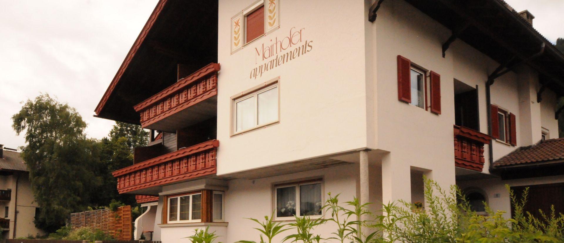 tn-appartements-mairhofer-front-sommer